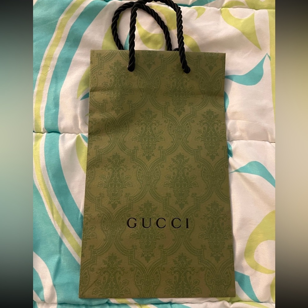 Gucci paper bag